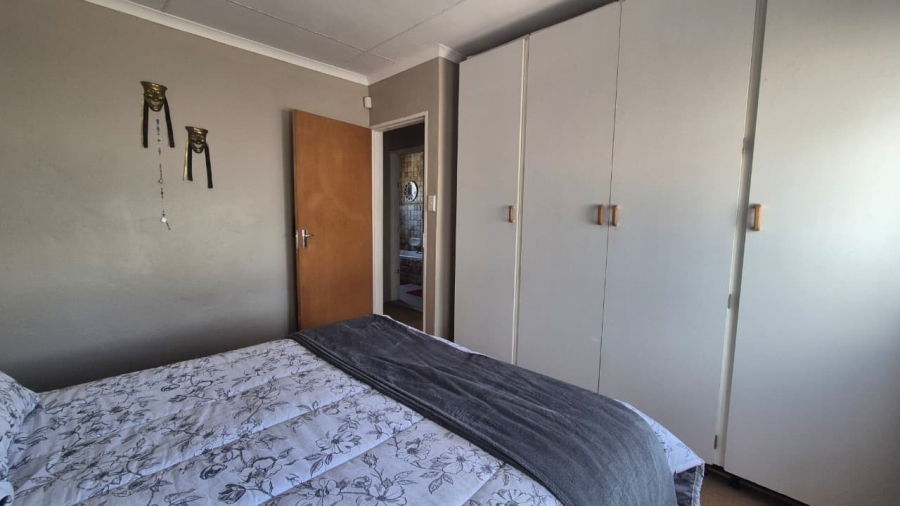 3 Bedroom Property for Sale in Country Club Western Cape